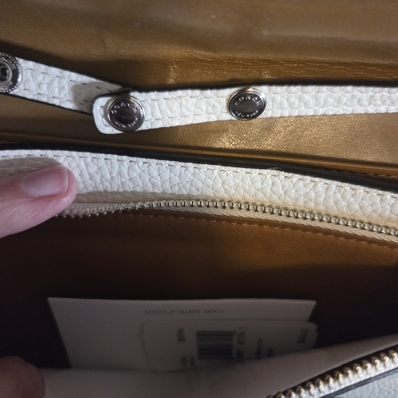 Coach Disney dumbo white wallet bag on removable strap - Picture 6 of 7